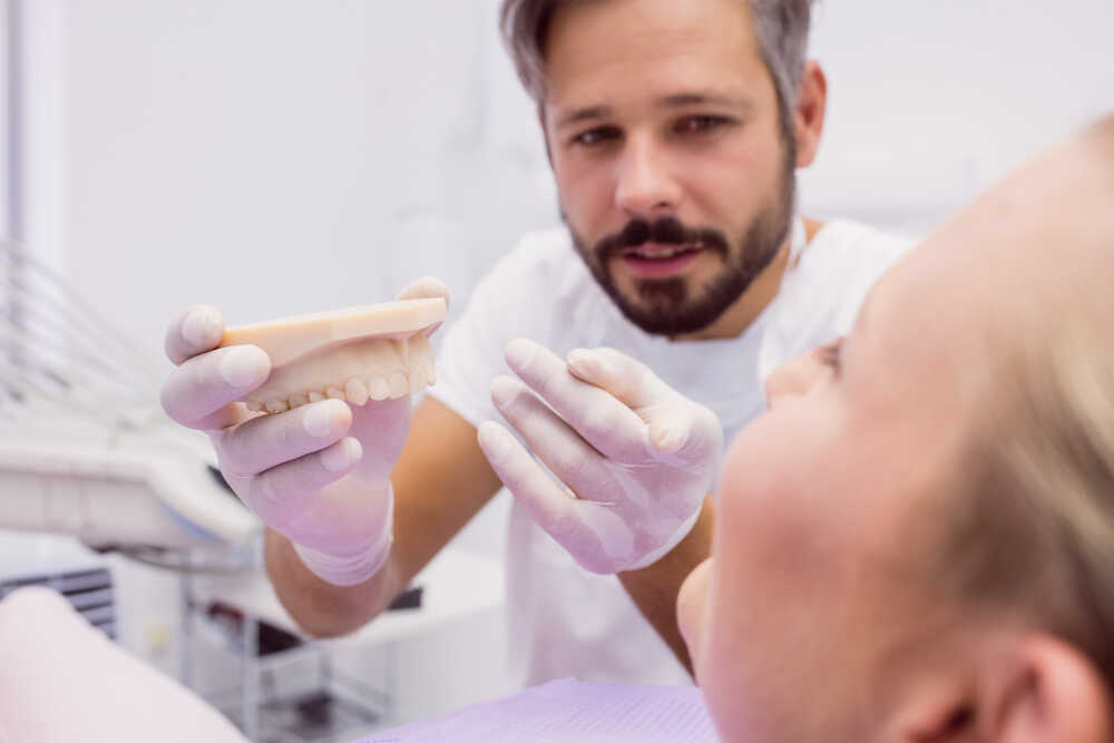 Co lepsze aparat ortodontyczny czy nakładki na zęby?